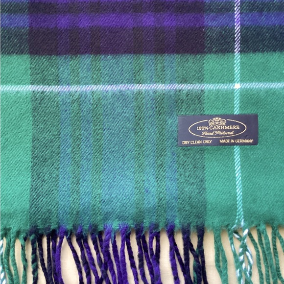 100% CASHMERE LOGO SCARF/WRAP FROM GERMANY - Picture 2 of 6